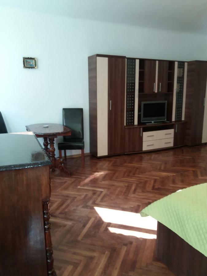 Charming Downtown Studio Braşov Extérieur photo